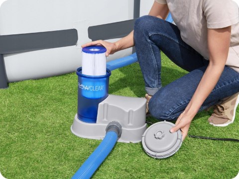 Filtrująca Pompa basenowa FlowClear BESTWAY 5678l/h + Wymienny filtr III Filtrująca Pompa basenowa FlowClear BESTWAY 5678l/h + Wymienny filtr III