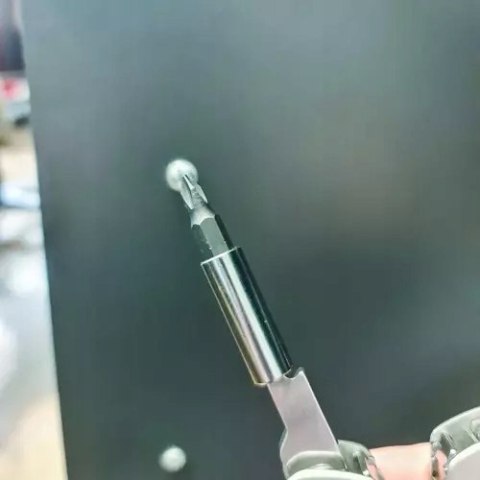 Multitool Survivalovy Narzędzie 13w1 + 11 x Bity