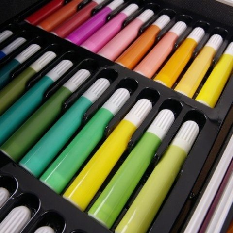 Duży Zestaw Artystyczny w Walizce 145 Elementów Kredki Farby