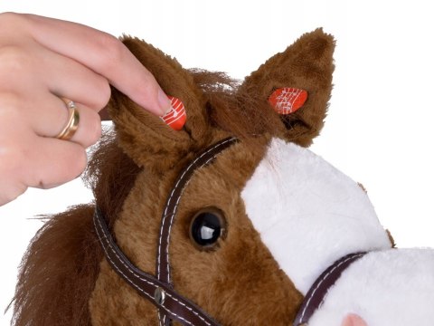 BEMI HOBBY HORSE KOŃ PLUSZOWY NA KIJU DŹWIĘKI RUCHOMY PYSK CIEMNY BRĄZ