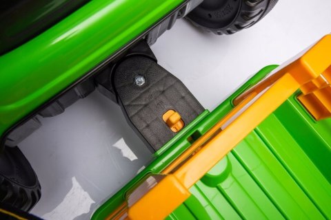 Traktor Na Akumulator z Przyczepą 2 Silniki 12V Skóra Koła EVA Zielony Traktor Na Akumulator z Przyczepą 2 Silniki 12V Skóra Koła EVA Zielony