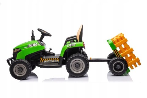 Traktor Na Akumulator z Przyczepą 2 Silniki 12V Skóra Koła EVA Zielony Traktor Na Akumulator z Przyczepą 2 Silniki 12V Skóra Koła EVA Zielony