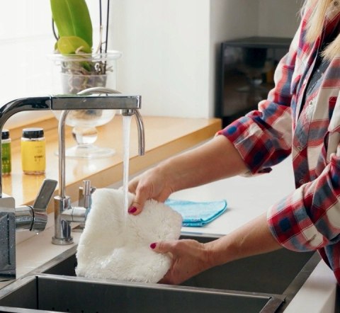 RAYPATH BIAŁA RĘKAWICA Z NANOSREBREM CZYSZCZĄCA NA MOKRO ROZ. M EKOLOGICZNA